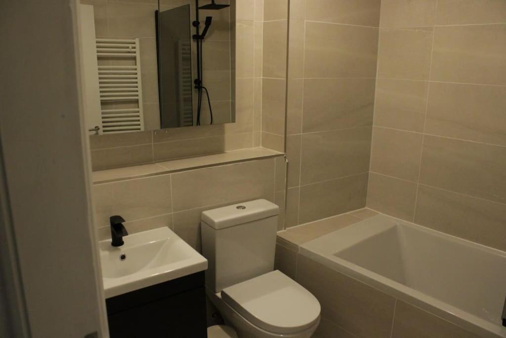 2 Bedroom Central London Apartment Modern And Stylish Exteriör bild