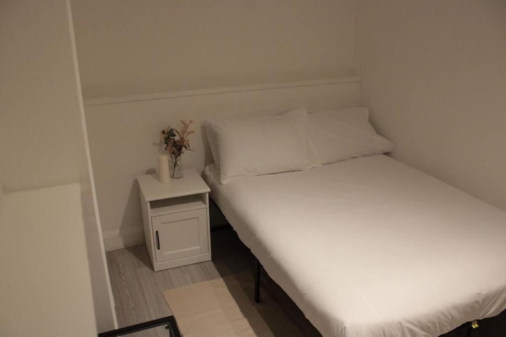 2 Bedroom Central London Apartment Modern And Stylish Exteriör bild