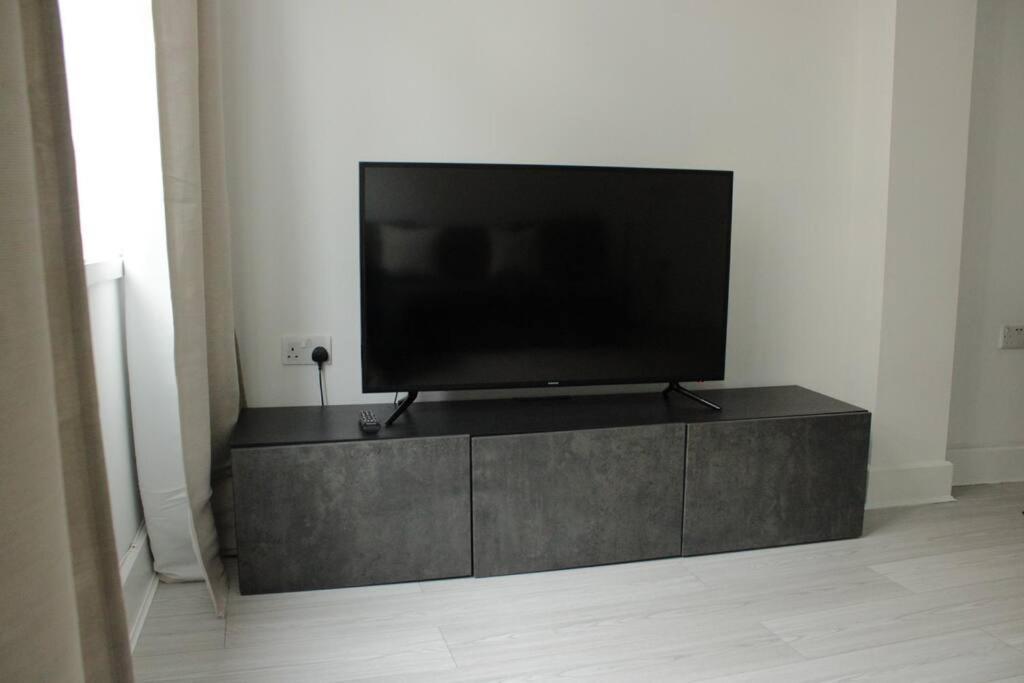 2 Bedroom Central London Apartment Modern And Stylish Exteriör bild