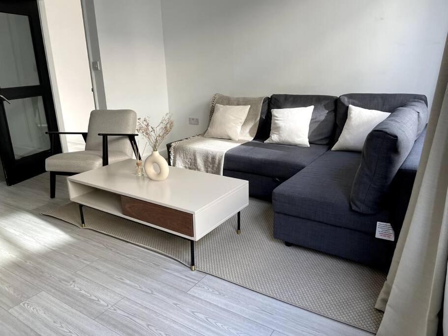 2 Bedroom Central London Apartment Modern And Stylish Exteriör bild