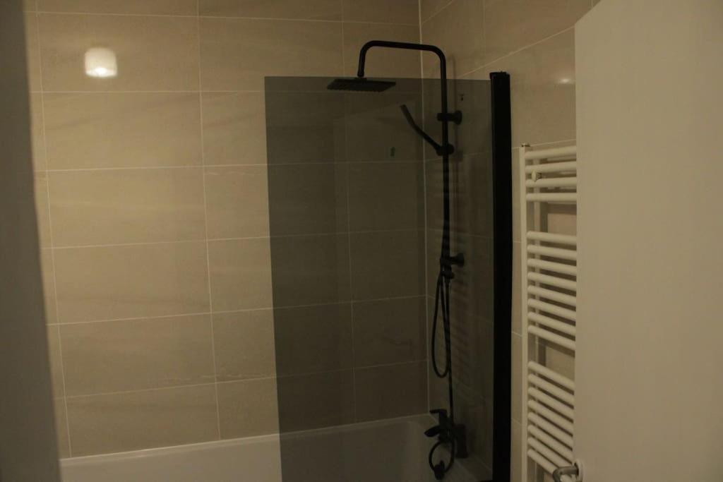 2 Bedroom Central London Apartment Modern And Stylish Exteriör bild